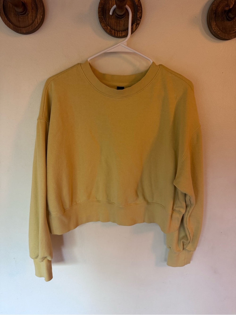 Old Navy Cropped Crewneck Sweatshirt - Mustard Yellow size medium